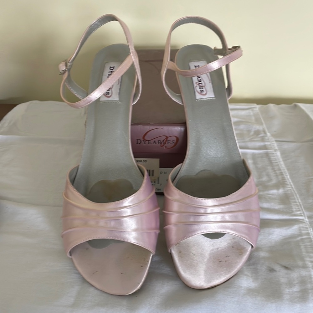 Dress shoes. Dyeables. Size 11D. White satin dyed pink. Very good condition.